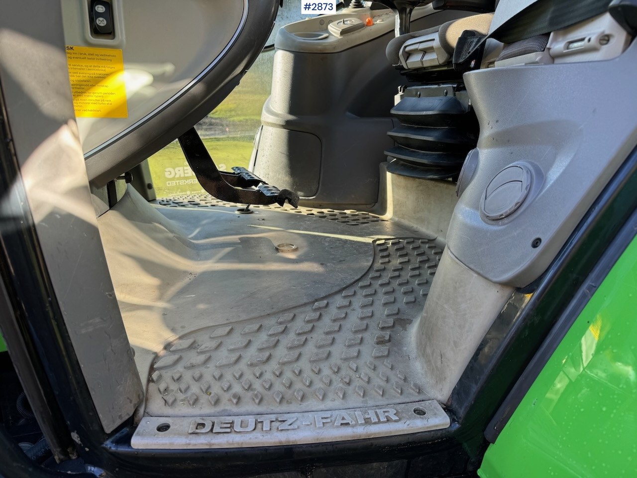 2019 Deutz-Fahr 6120 TV w/front loader and twin wheels - Tracteur agricole: photos 5 2019 Deutz-Fahr 6120 TV w/front loader and twin wheels - Tracteur agricole: photos 5