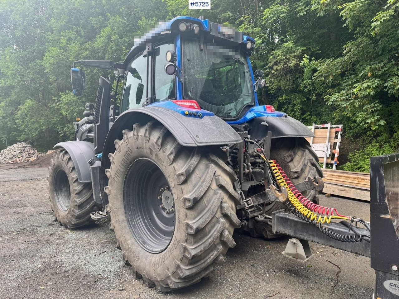 Tracteur agricole 2022 Valtra N175 4x4 w/ Front loader, Hydraulics, Bucket and Pallet forks. Overhauled.: photos 15