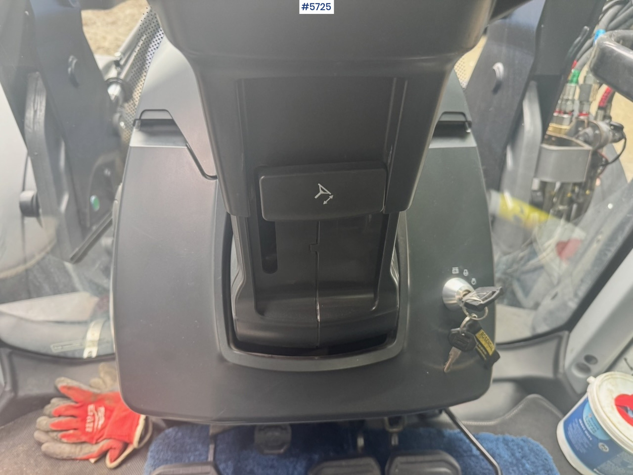 Tracteur agricole 2022 Valtra N175 4x4 w/ Front loader, Hydraulics, Bucket and Pallet forks. Overhauled.: photos 14