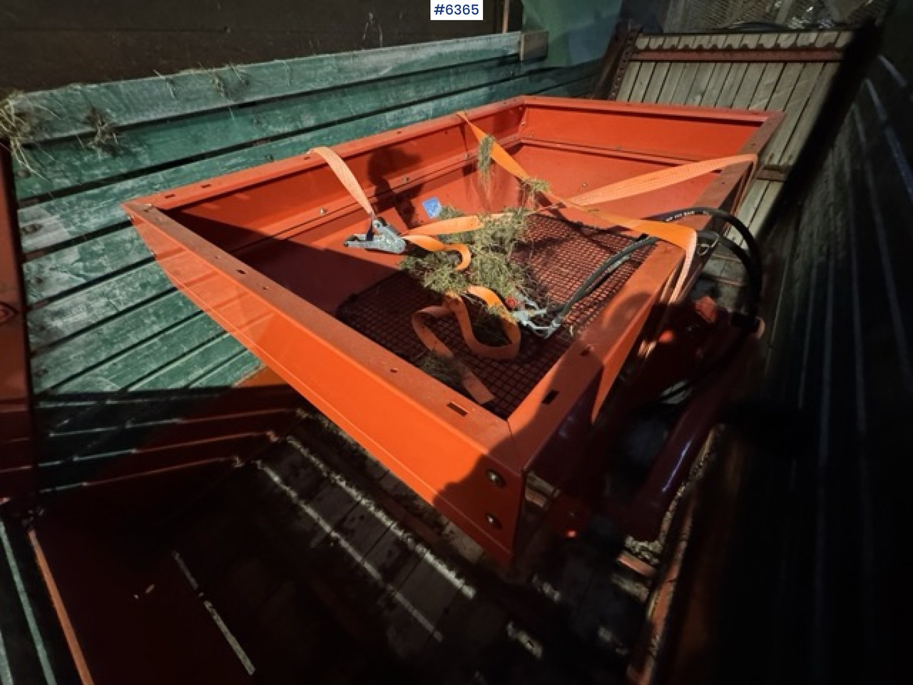 Approx. 1990 Kverneland UN7000 unloading wagon - Distributeur d'engrais: photos 1 Approx. 1990 Kverneland UN7000 unloading wagon - Distributeur d'engrais: photos 1