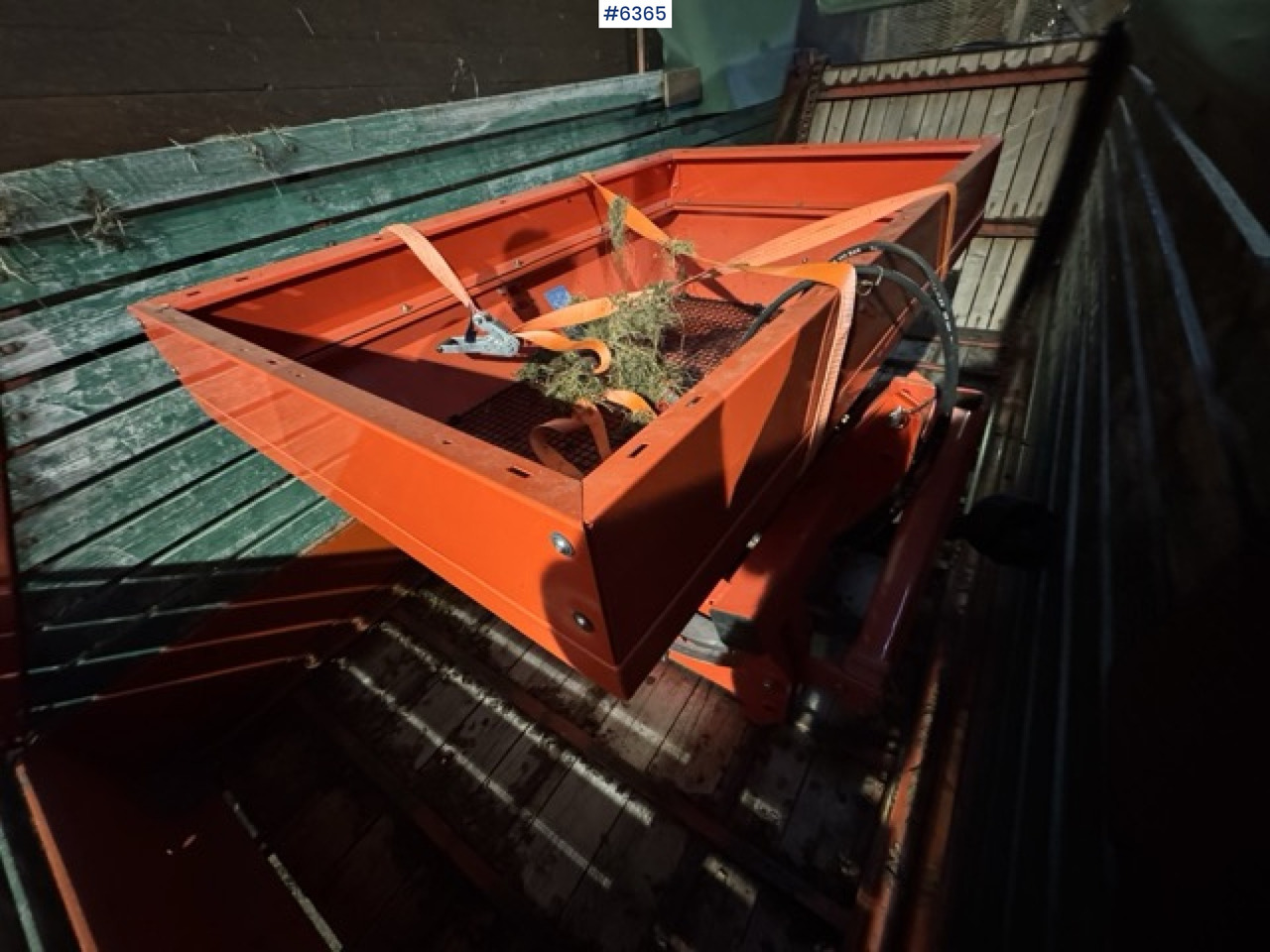 Approx. 1990 Kverneland UN7000 unloading wagon - Distributeur d'engrais: photos 2 Approx. 1990 Kverneland UN7000 unloading wagon - Distributeur d'engrais: photos 2