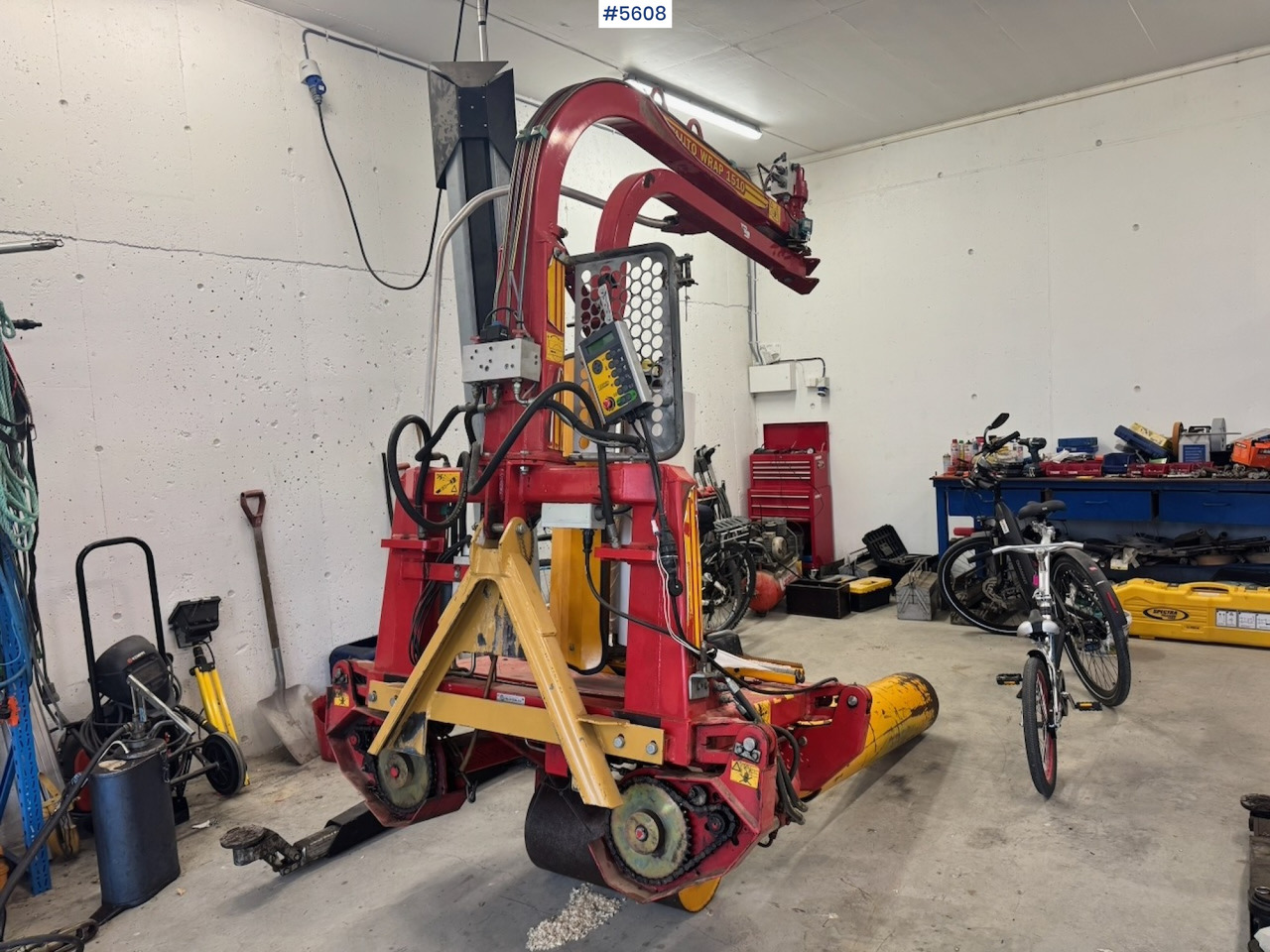 Approx. 2005 Tellefsdal Round Bale Wrapper. New control box - Matériel de fenaison: photos 1 Approx. 2005 Tellefsdal Round Bale Wrapper. New control box - Matériel de fenaison: photos 1