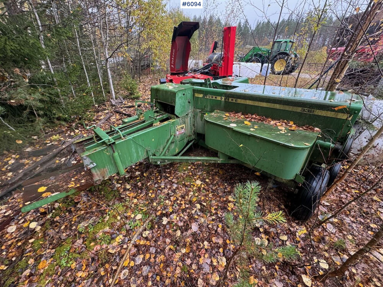 John Deere 332 - Matériel de fenaison: photos 1 John Deere 332 - Matériel de fenaison: photos 1