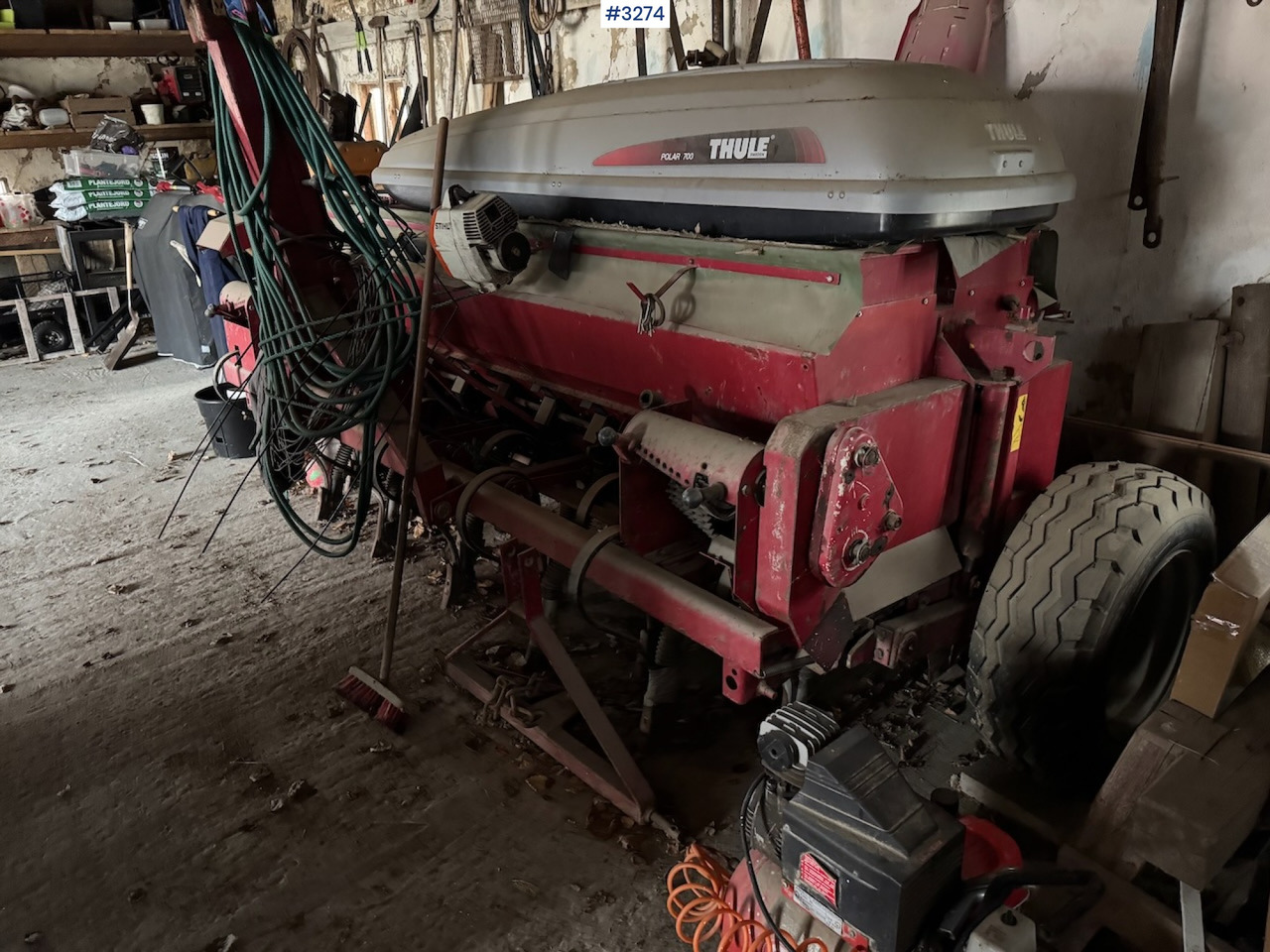 Juko 3M Trailed Seeder - Semoir: photos 1 Juko 3M Trailed Seeder - Semoir: photos 1