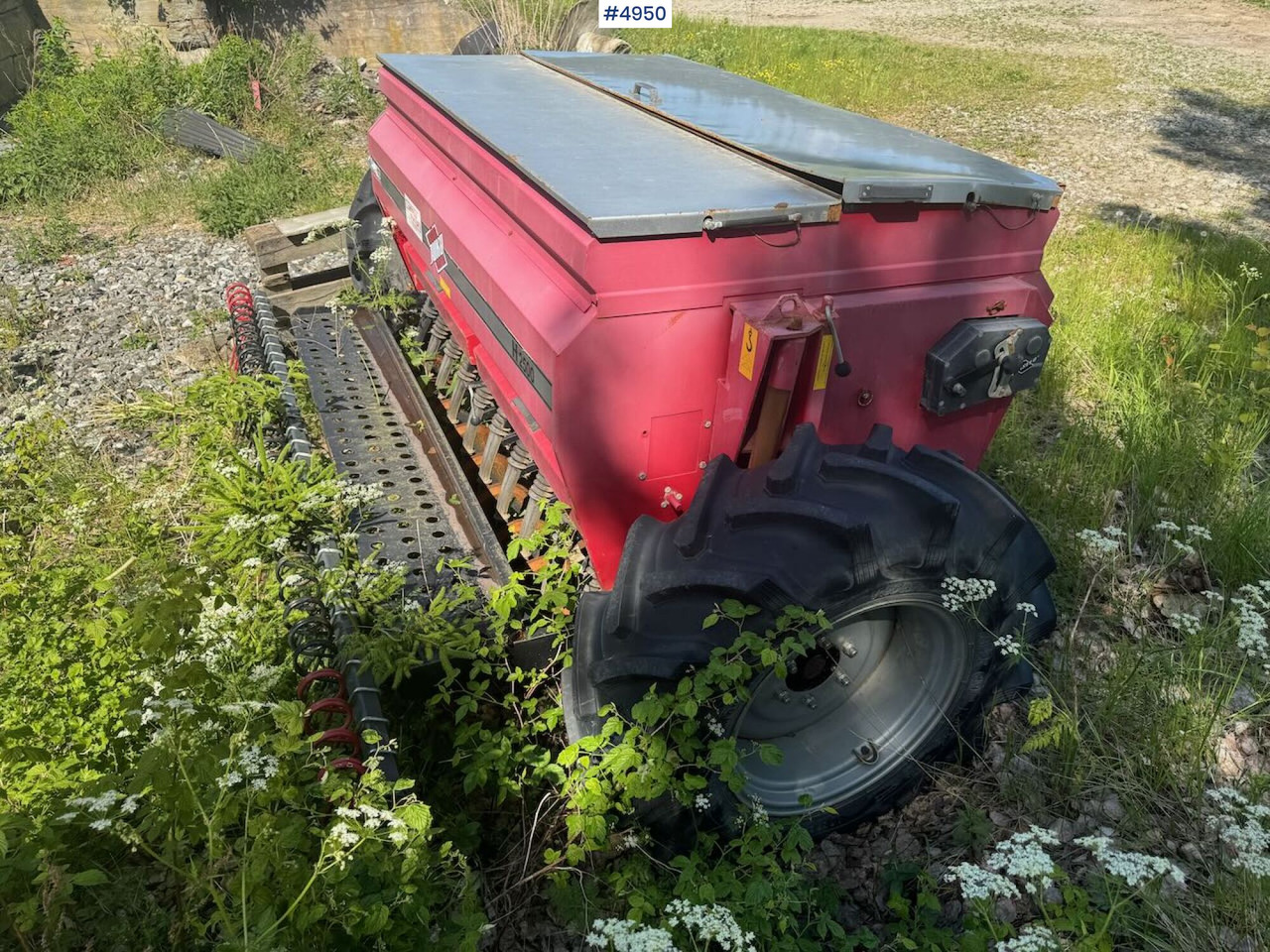 Juko H2500 Seeder. rep object - Semoir: photos 5 Juko H2500 Seeder. rep object - Semoir: photos 5
