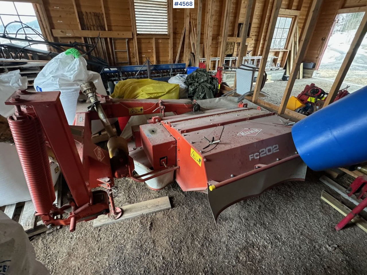 Kuhn grass mower - Matériel de fenaison: photos 2 Kuhn grass mower - Matériel de fenaison: photos 2