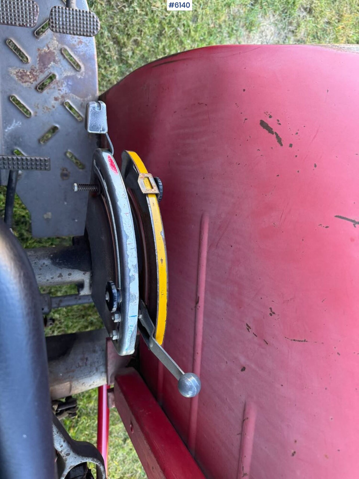 Tracteur agricole Massey Ferguson 133: photos 12 Tracteur agricole Massey Ferguson 133: photos 12