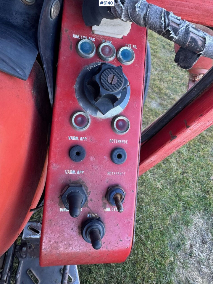Tracteur agricole Massey Ferguson 133: photos 13 Tracteur agricole Massey Ferguson 133: photos 13