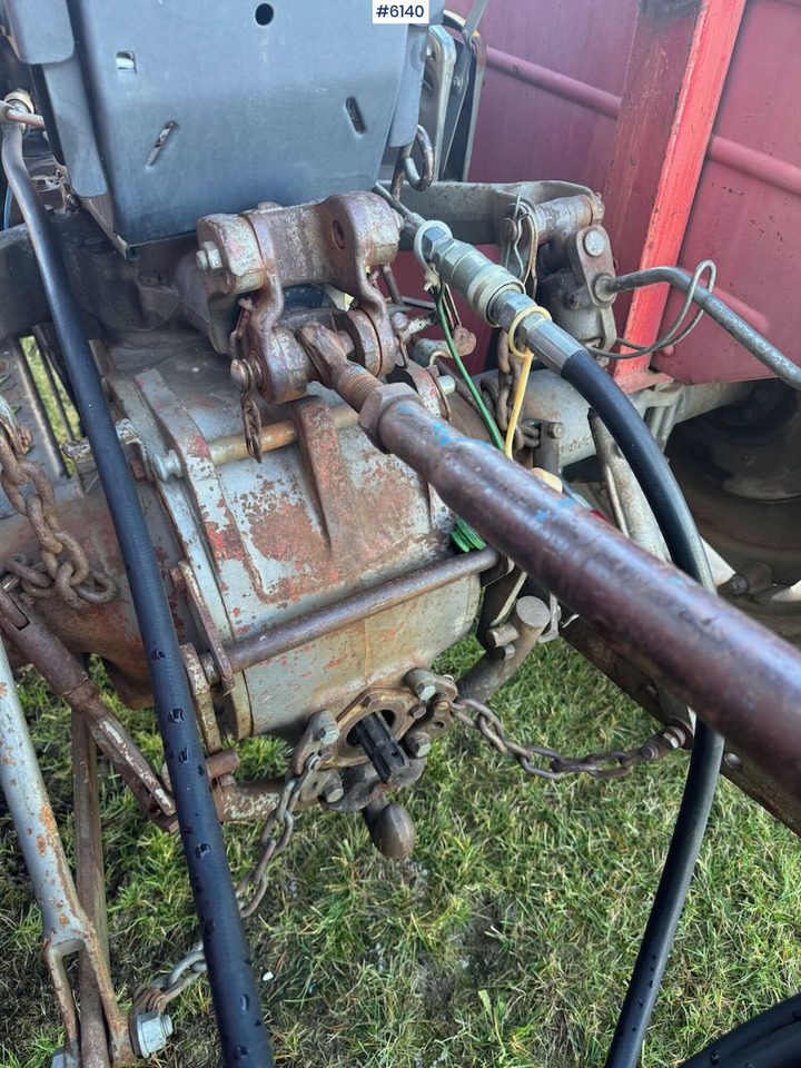 Tracteur agricole Massey Ferguson 133: photos 17 Tracteur agricole Massey Ferguson 133: photos 17