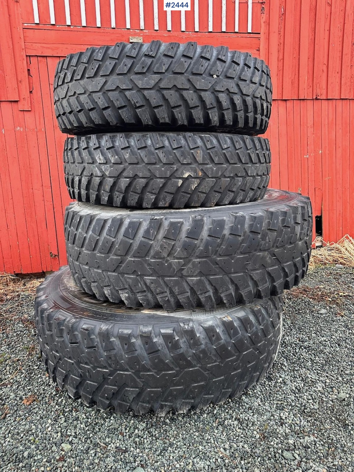 Nokian TRI2 wheelset from Fendt 936 - Roue complète pour Machine agricole: photos 3 Nokian TRI2 wheelset from Fendt 936 - Roue complète pour Machine agricole: photos 3