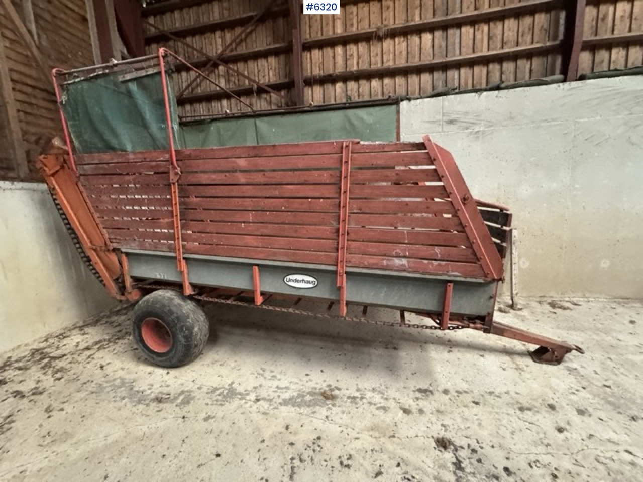 Underhaug 370 unloading wagon with discharge roller - Matériel de fenaison: photos 1 Underhaug 370 unloading wagon with discharge roller - Matériel de fenaison: photos 1