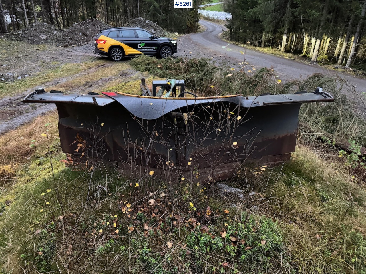 Uni-Väg UV-320 Vikplog - Véhicule de voirie/ Spécial: photos 1 Uni-Väg UV-320 Vikplog - Véhicule de voirie/ Spécial: photos 1