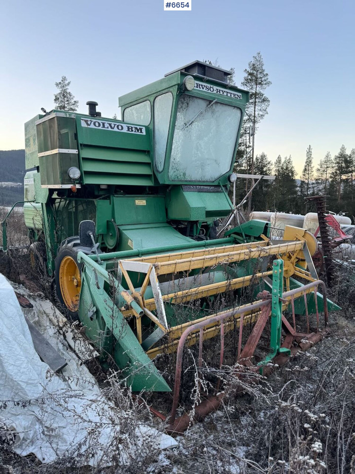 Volvo BM Active 800 Thresher - Moissonneuse-batteuse: photos 1 Volvo BM Active 800 Thresher - Moissonneuse-batteuse: photos 1