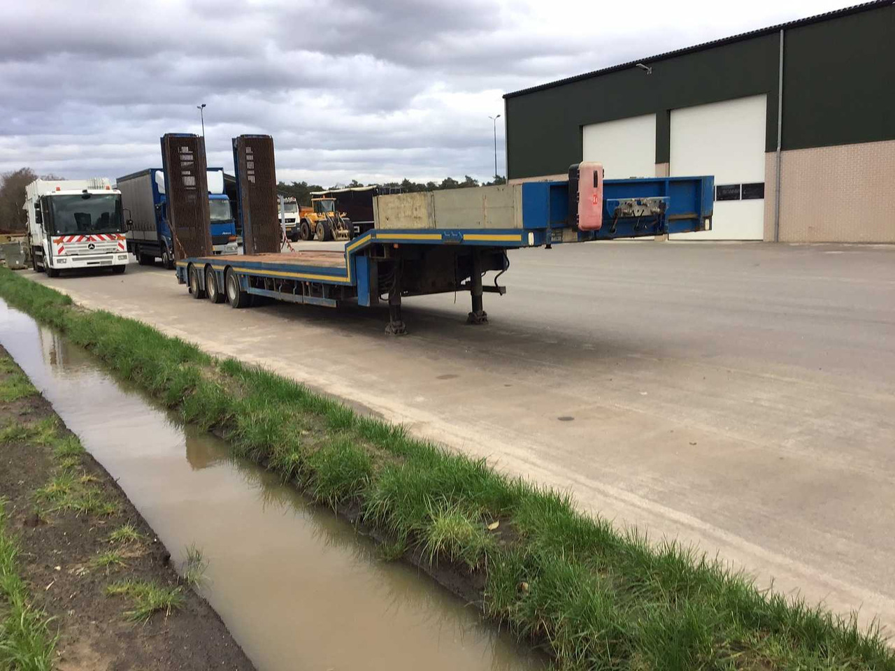 NOOTEBOOM MCO-48-03 - Semi-remorque: photos 1 NOOTEBOOM MCO-48-03 - Semi-remorque: photos 1