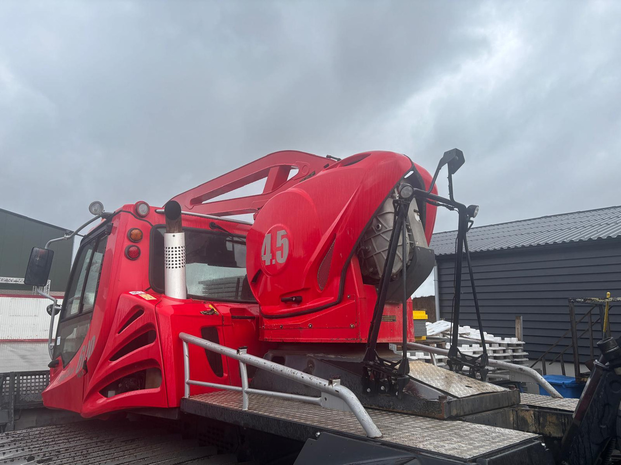 KÄSSBOHRER Pistenbully 600 - Véhicule de voirie/ Spécial: photos 4 KÄSSBOHRER Pistenbully 600 - Véhicule de voirie/ Spécial: photos 4