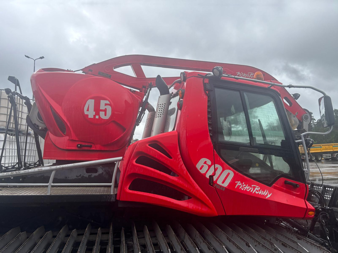 KÄSSBOHRER Pistenbully 600 - Véhicule de voirie/ Spécial: photos 3 KÄSSBOHRER Pistenbully 600 - Véhicule de voirie/ Spécial: photos 3