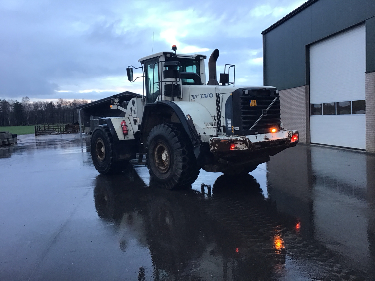 Volvo 180F long boom - Chargeuse sur pneus: photos 2 Volvo 180F long boom - Chargeuse sur pneus: photos 2