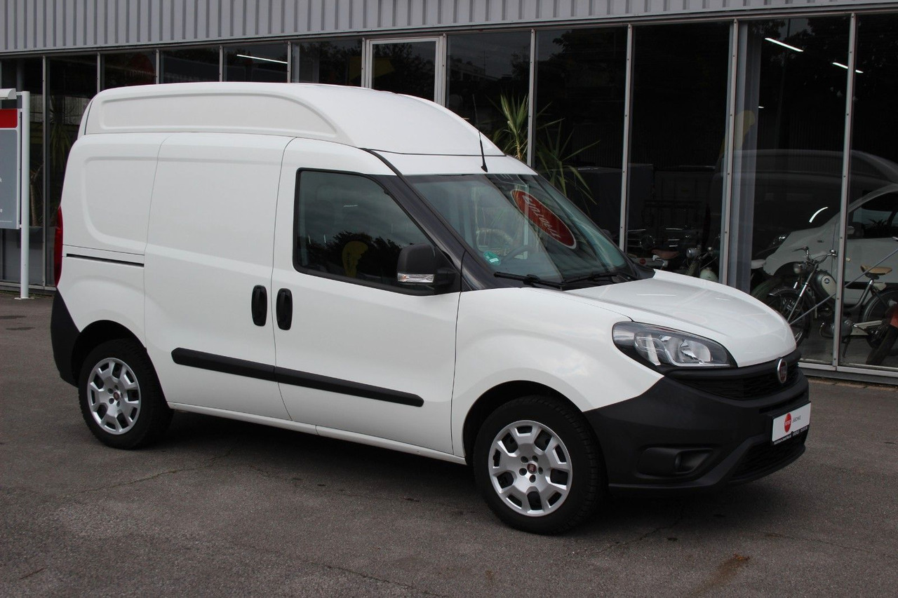 Fiat Doblo Kasten SX Klima Hochdach 51tKM 1.Hand - Transport de personnes: photos 2 Fiat Doblo Kasten SX Klima Hochdach 51tKM 1.Hand - Transport de personnes: photos 2