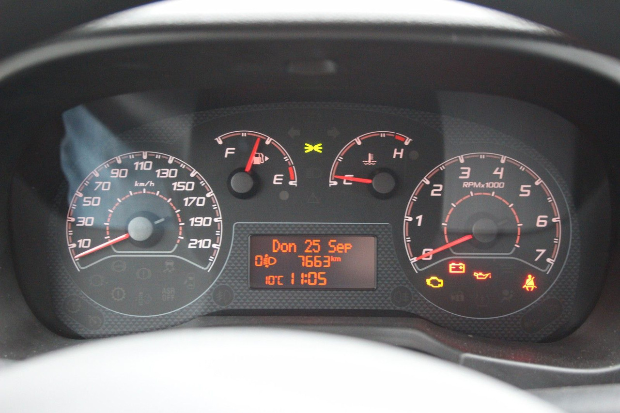 Voiture Fiat Fiorino SX Kasten Klima Sitzhzg 7600 km: photos 10 Voiture Fiat Fiorino SX Kasten Klima Sitzhzg 7600 km: photos 10
