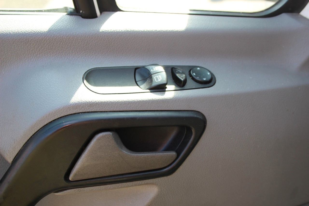 Volkswagen Crafter KÜHLUNG 35 L2H2 Hochdach - Utilitaire frigorifique: photos 5 Volkswagen Crafter KÜHLUNG 35 L2H2 Hochdach - Utilitaire frigorifique: photos 5