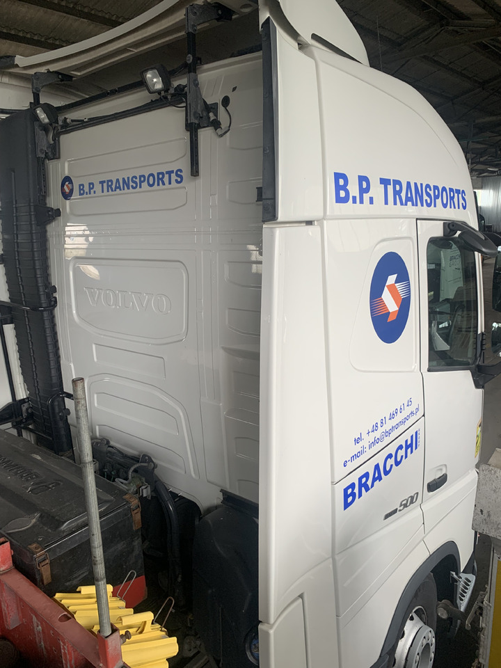 VOLVO VOLVO FH 6x2 500 Euro VI, salon Polska,  ASO - Tracteur routier: photos 5 VOLVO VOLVO FH 6x2 500 Euro VI, salon Polska,  ASO - Tracteur routier: photos 5
