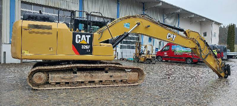 CAT 326F - Pelle sur chenille: photos 3 CAT 326F - Pelle sur chenille: photos 3