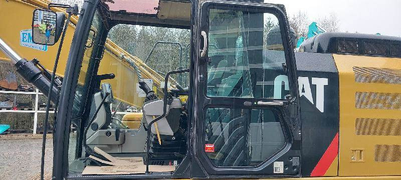 CAT 326F - Pelle sur chenille: photos 5 CAT 326F - Pelle sur chenille: photos 5