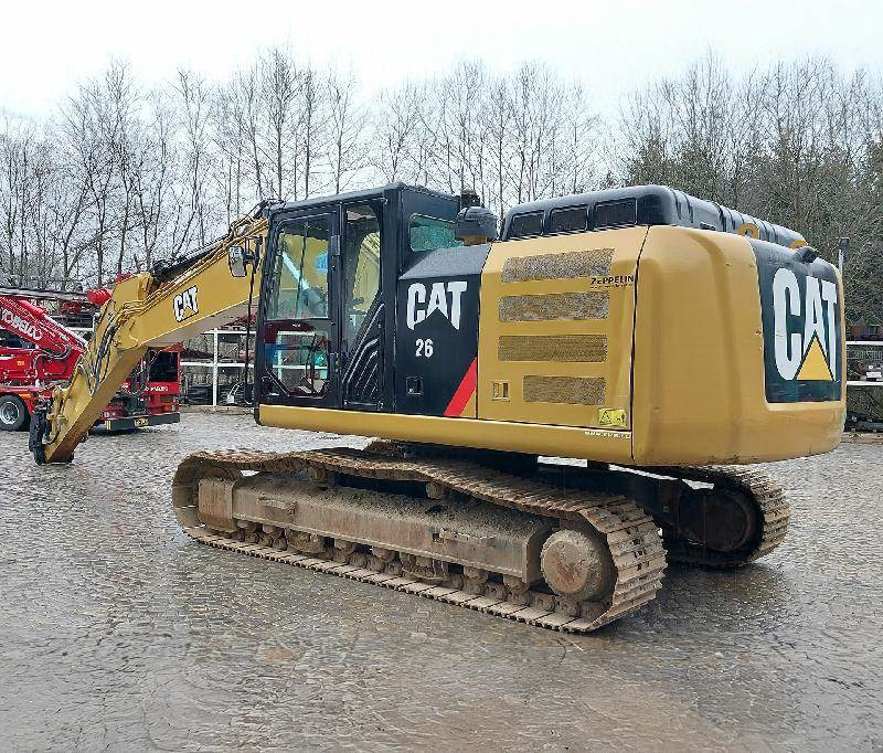 CAT 326F - Pelle sur chenille: photos 1 CAT 326F - Pelle sur chenille: photos 1