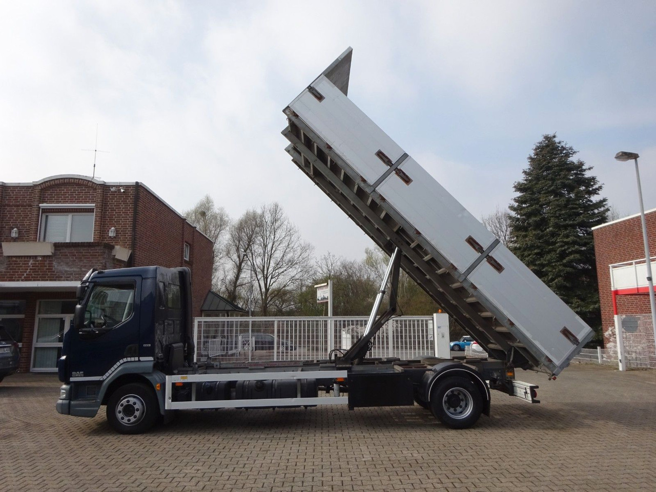 Camion benne neuf DAF LF 45.210 Kipper 4x2: photos 6