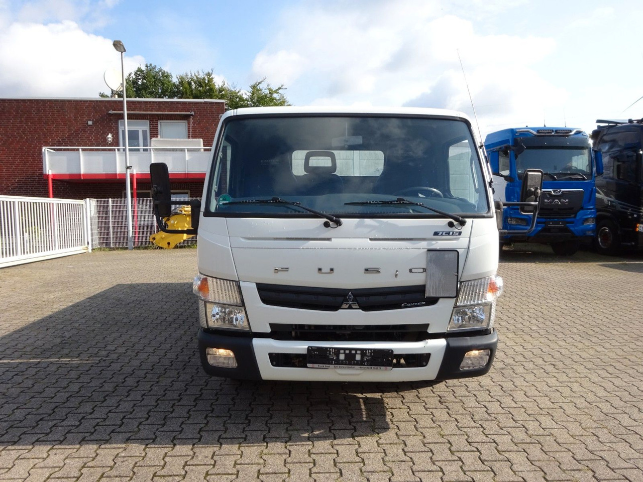 Utilitaire plateau neuf FUSO CANTER  7C15 Pritsche 4x2: photos 8 Utilitaire plateau neuf FUSO CANTER  7C15 Pritsche 4x2: photos 8