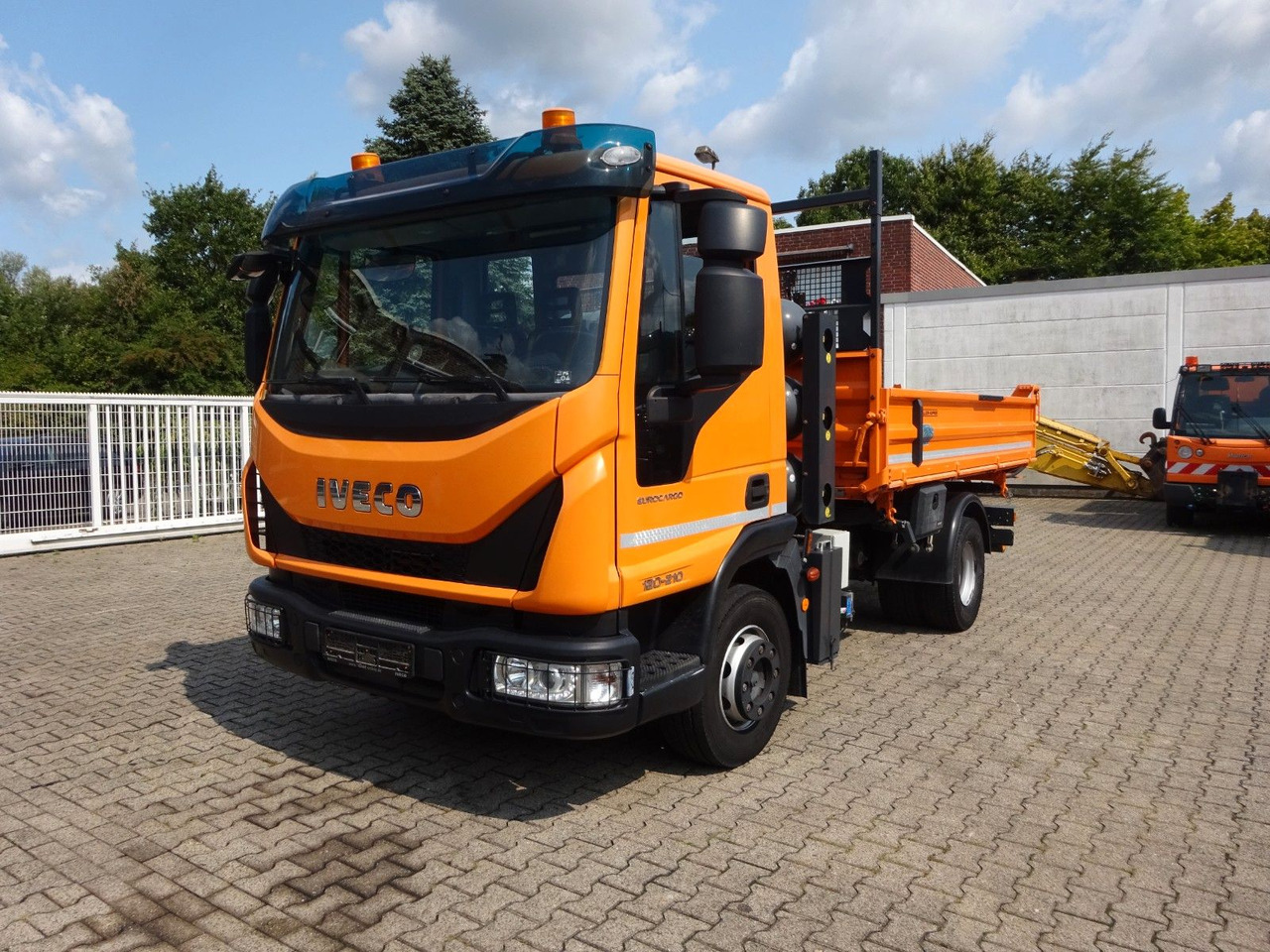 Iveco 120-210 MEILLER 3Skipper CNG GAS 4x2 - Camion benne: photos 2 Iveco 120-210 MEILLER 3Skipper CNG GAS 4x2 - Camion benne: photos 2
