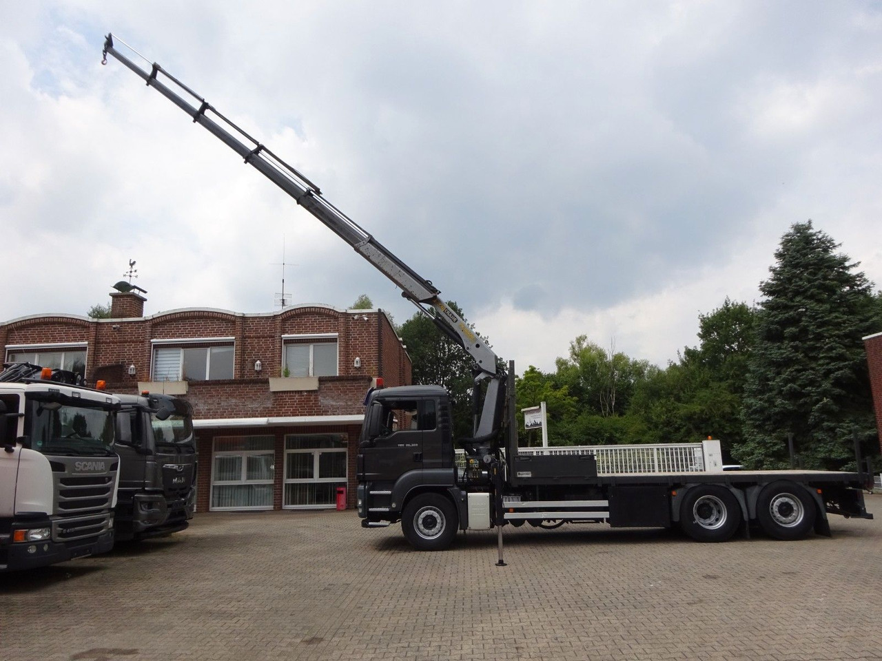 MAN 26.360 TGS Pritsche + PK 16502 Kran 6x2 - Camion grue: photos 1 MAN 26.360 TGS Pritsche + PK 16502 Kran 6x2 - Camion grue: photos 1