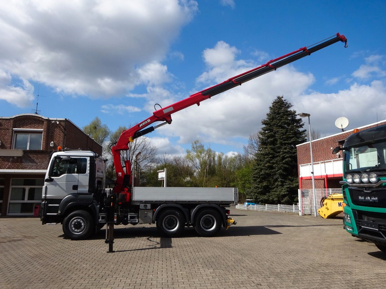 MAN 33.500 TGS + MKG HLK 231 Kran 6x6 Hydrodrive - Camion grue: photos 4 MAN 33.500 TGS + MKG HLK 231 Kran 6x6 Hydrodrive - Camion grue: photos 4