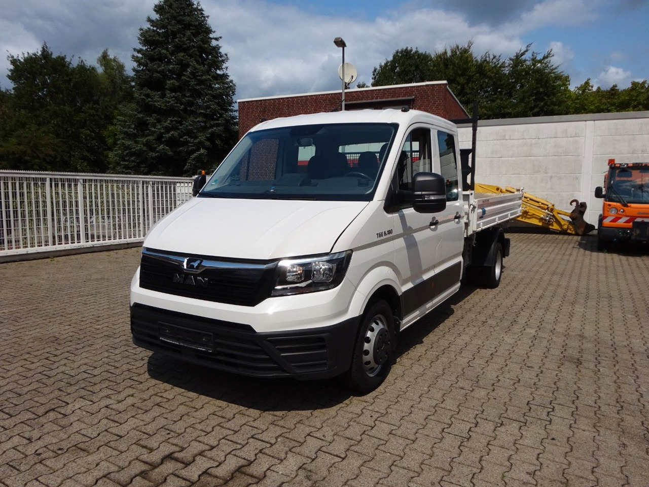 MAN 6.180 TGE MEILLER 3Skipper Doppelkabine 4x2 - Utilitaire benne, Utilitaire double cabine: photos 2 MAN 6.180 TGE MEILLER 3Skipper Doppelkabine 4x2 - Utilitaire benne, Utilitaire double cabine: photos 2