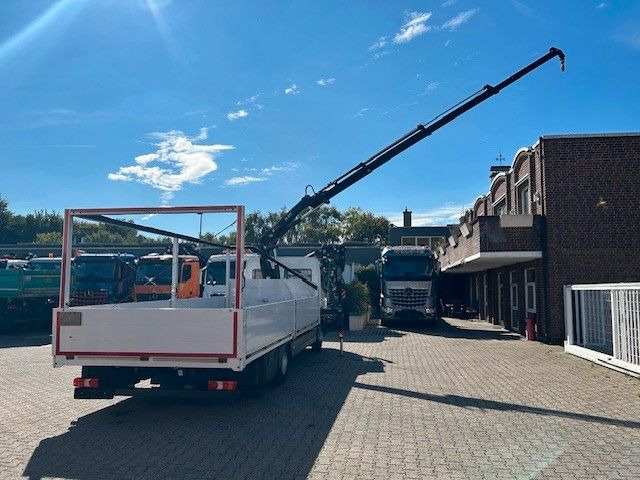 Mercedes-Benz 1221 Pritsche + HIAB XS077 ES 3 - 4x2 weiß - Camion plateau, Camion grue: photos 4 Mercedes-Benz 1221 Pritsche + HIAB XS077 ES 3 - 4x2 weiß - Camion plateau, Camion grue: photos 4