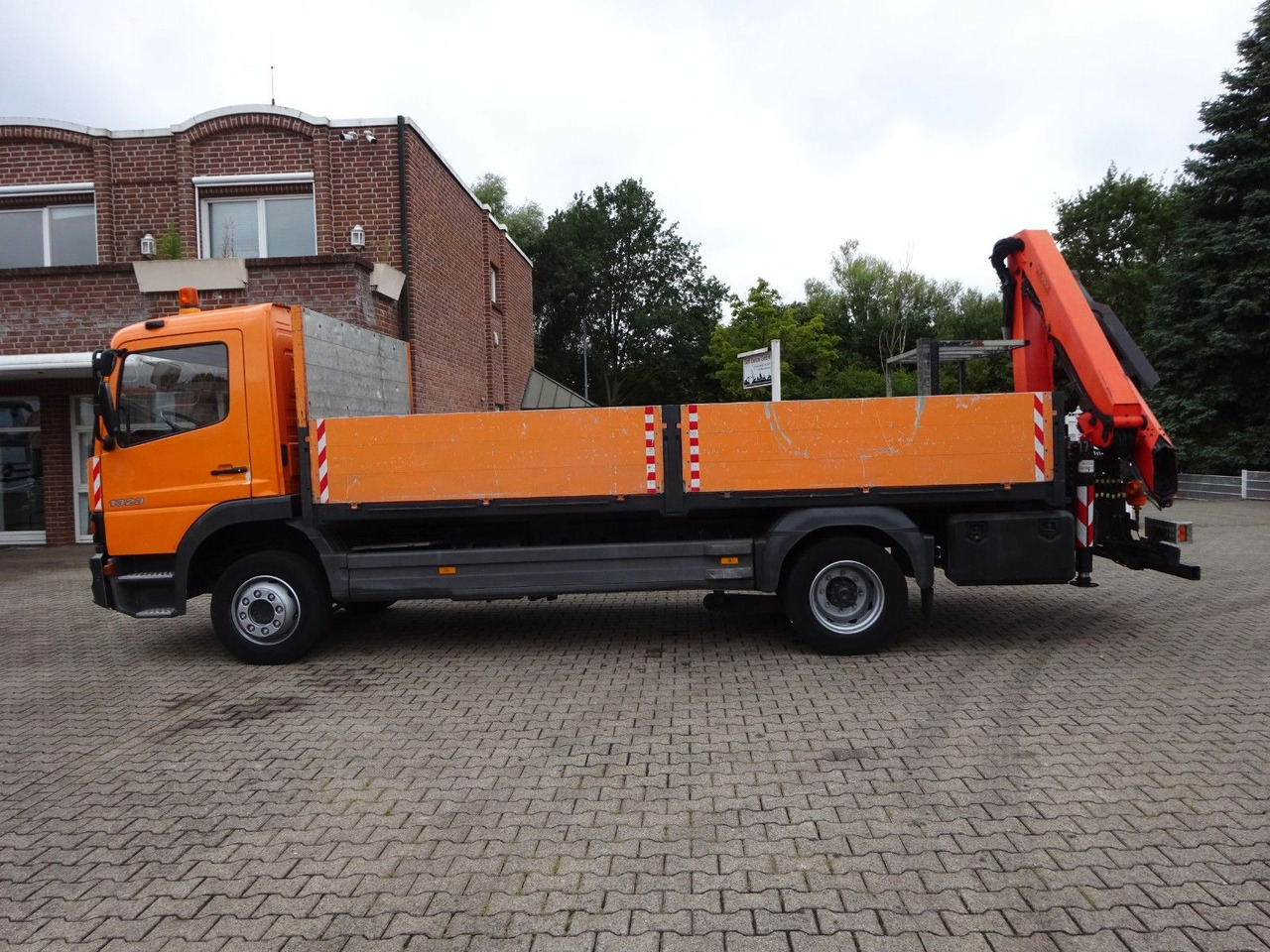Mercedes-Benz 1323 Atego Pritsche + PK 9501 Kran 4x2 - Camion plateau, Camion grue: photos 5 Mercedes-Benz 1323 Atego Pritsche + PK 9501 Kran 4x2 - Camion plateau, Camion grue: photos 5