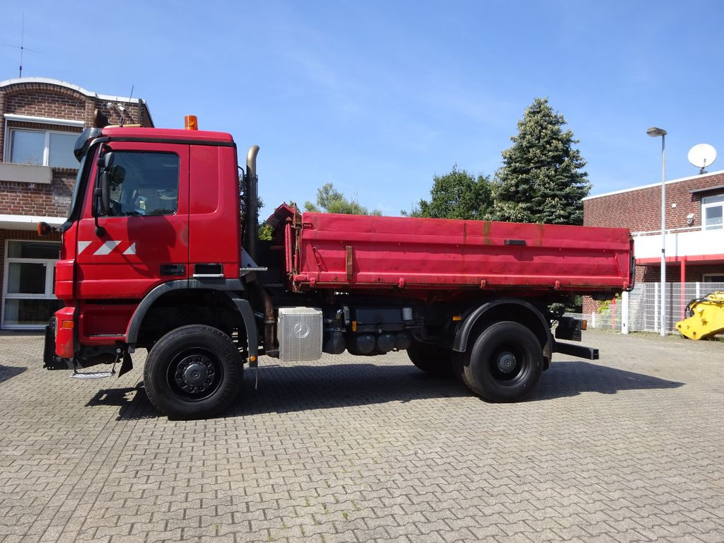 Mercedes-Benz 1832 Actros MEILLER 3Skipper4x4 mit Schneeplatte Mercedes-Benz 1832 Actros MEILLER 3Skipper4x4 mit Schneeplatte - Camion benne: photos 2 Mercedes-Benz 1832 Actros MEILLER 3Skipper4x4 mit Schneeplatte Mercedes-Benz 1832 Actros MEILLER 3Skipper4x4 mit Schneeplatte - Camion benne: photos 2