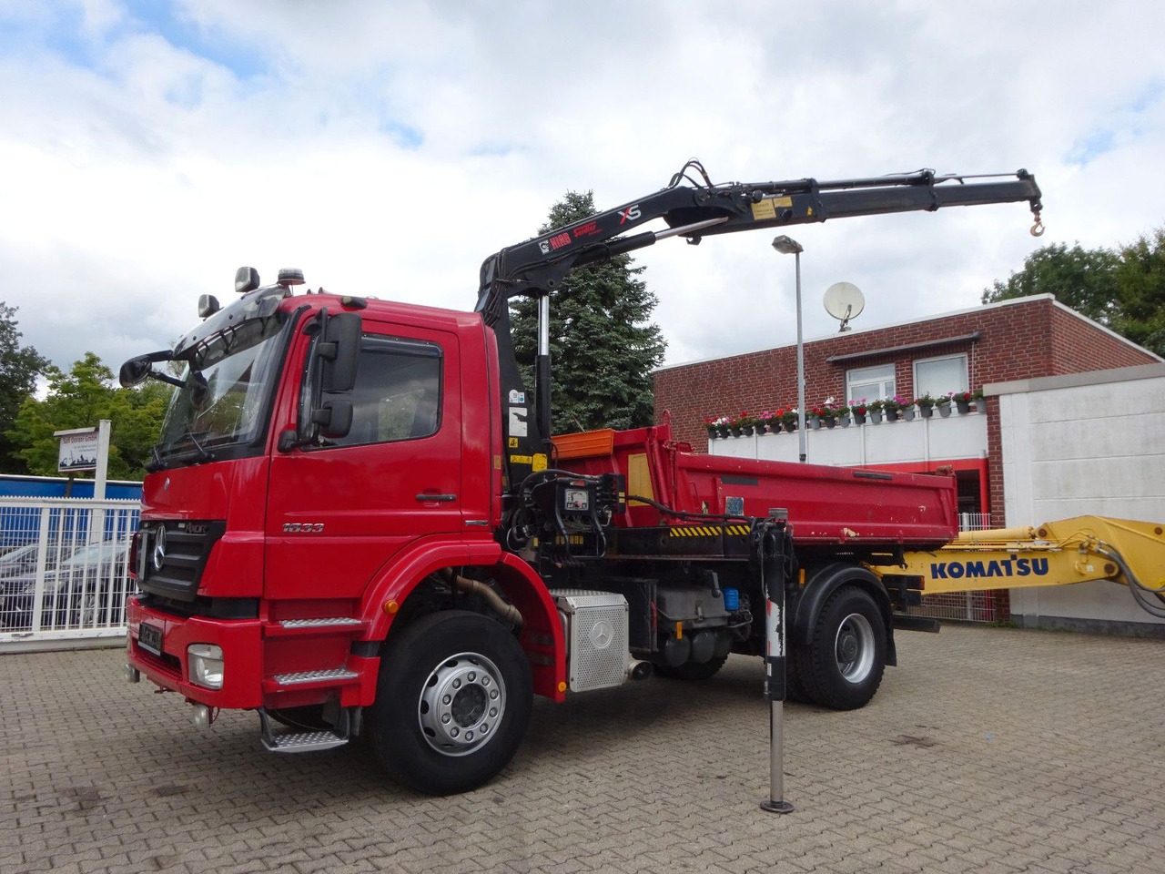 Mercedes-Benz 1833 Axor Meiller 3Skipper +HIAB 111 HIDUO +Funk - Camion benne, Camion grue: photos 4 Mercedes-Benz 1833 Axor Meiller 3Skipper +HIAB 111 HIDUO +Funk - Camion benne, Camion grue: photos 4