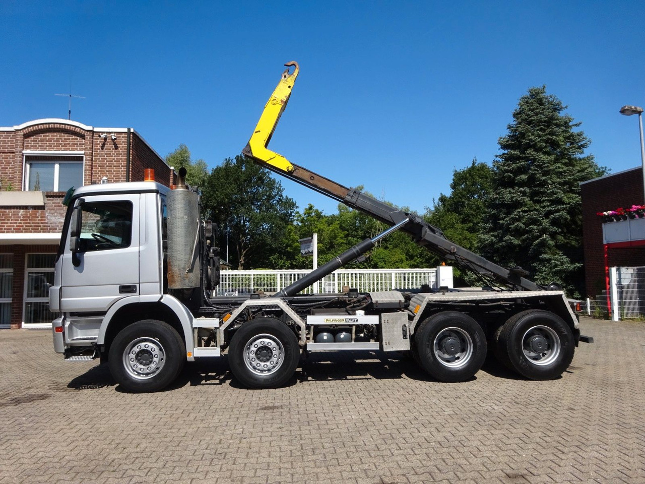 Mercedes-Benz 3244 Actros PALFINGER Abroller 8x4 - Camion ampliroll: photos 4 Mercedes-Benz 3244 Actros PALFINGER Abroller 8x4 - Camion ampliroll: photos 4
