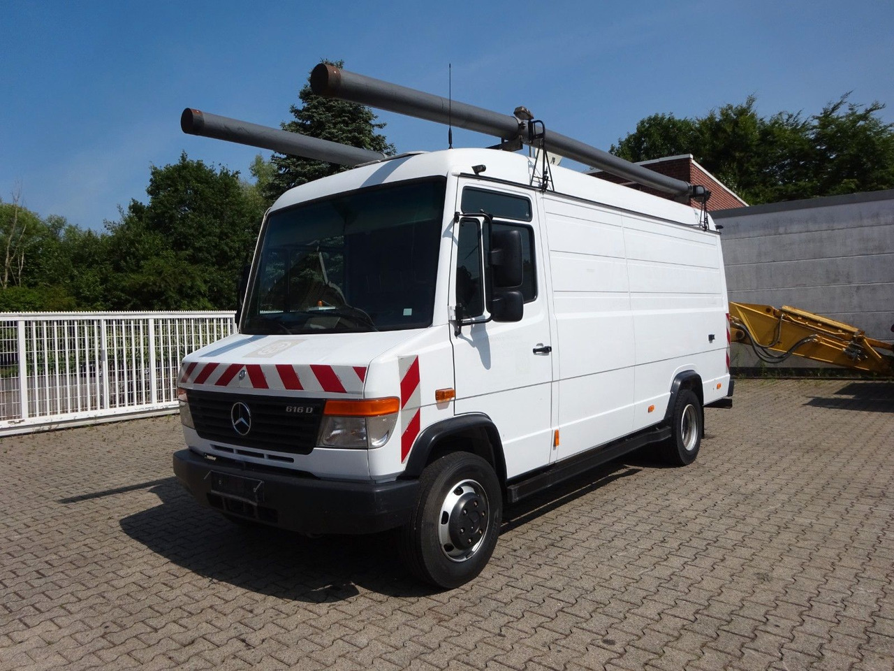 Mercedes-Benz 616D Vario Kastenwagen 4x2 - Fourgon utilitaire: photos 2 Mercedes-Benz 616D Vario Kastenwagen 4x2 - Fourgon utilitaire: photos 2