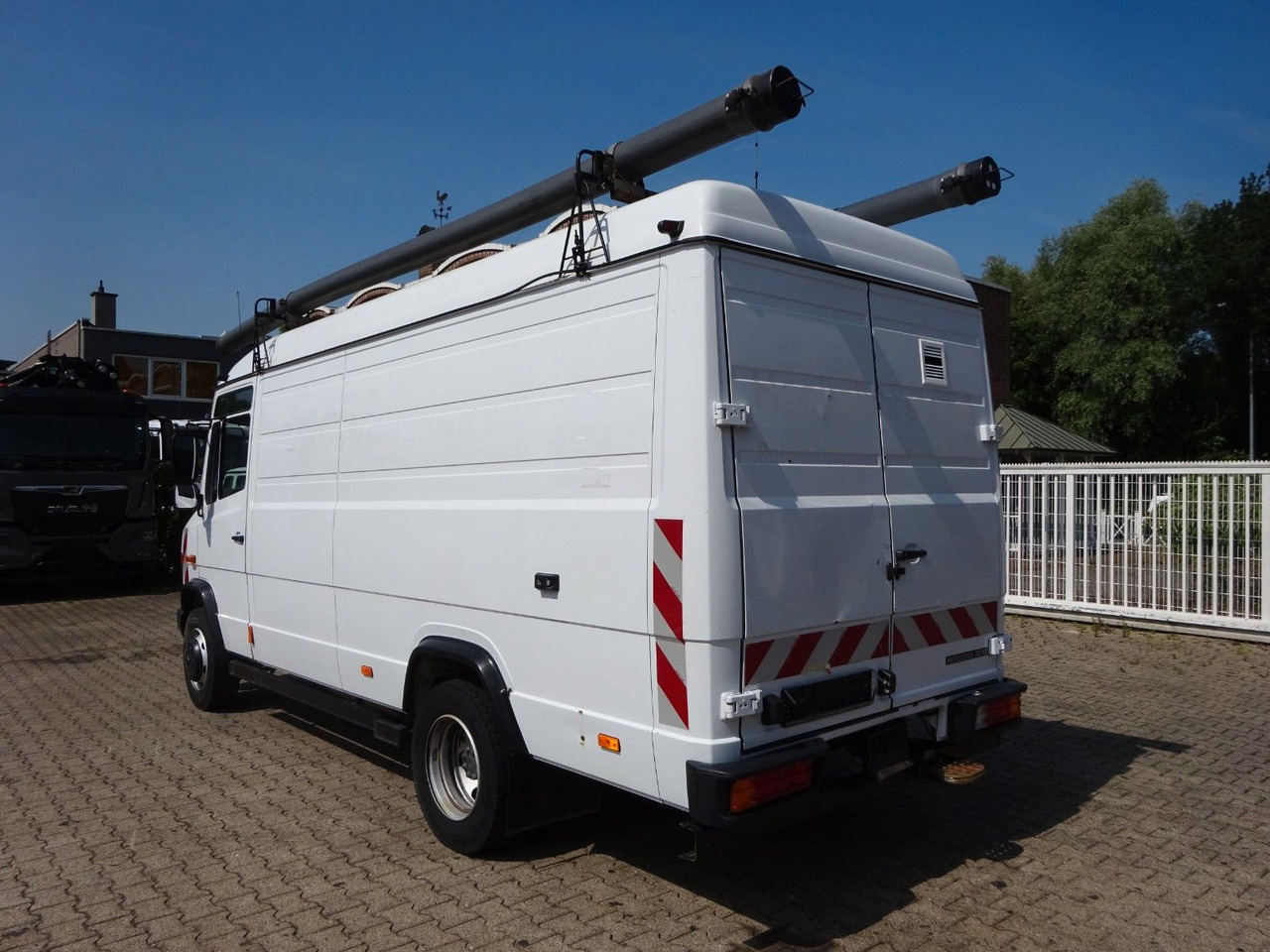 Mercedes-Benz 616D Vario Kastenwagen 4x2 - Fourgon utilitaire: photos 4 Mercedes-Benz 616D Vario Kastenwagen 4x2 - Fourgon utilitaire: photos 4