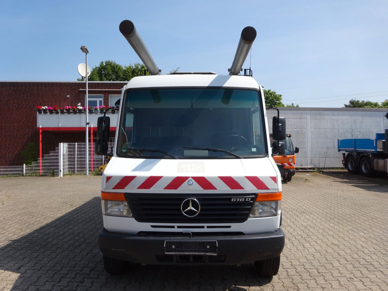 Mercedes-Benz 616D Vario Kastenwagen 4x2 - Fourgon utilitaire: photos 5 Mercedes-Benz 616D Vario Kastenwagen 4x2 - Fourgon utilitaire: photos 5