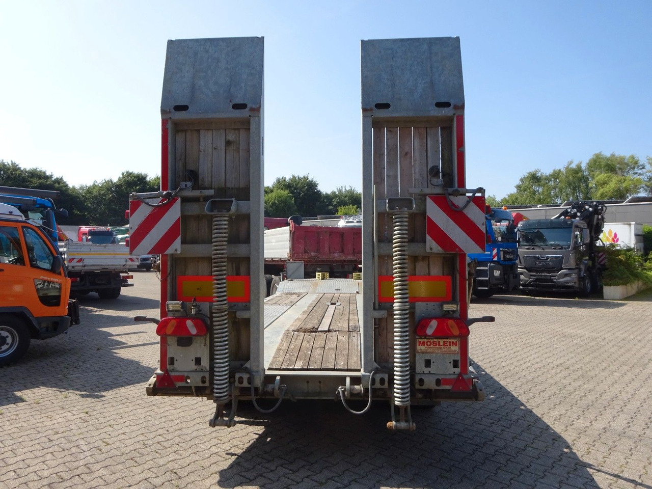 Remorque porte-engin surbaissée Möslein Tieflader Anhänger mit 3 Achsen und Rampen: photos 6