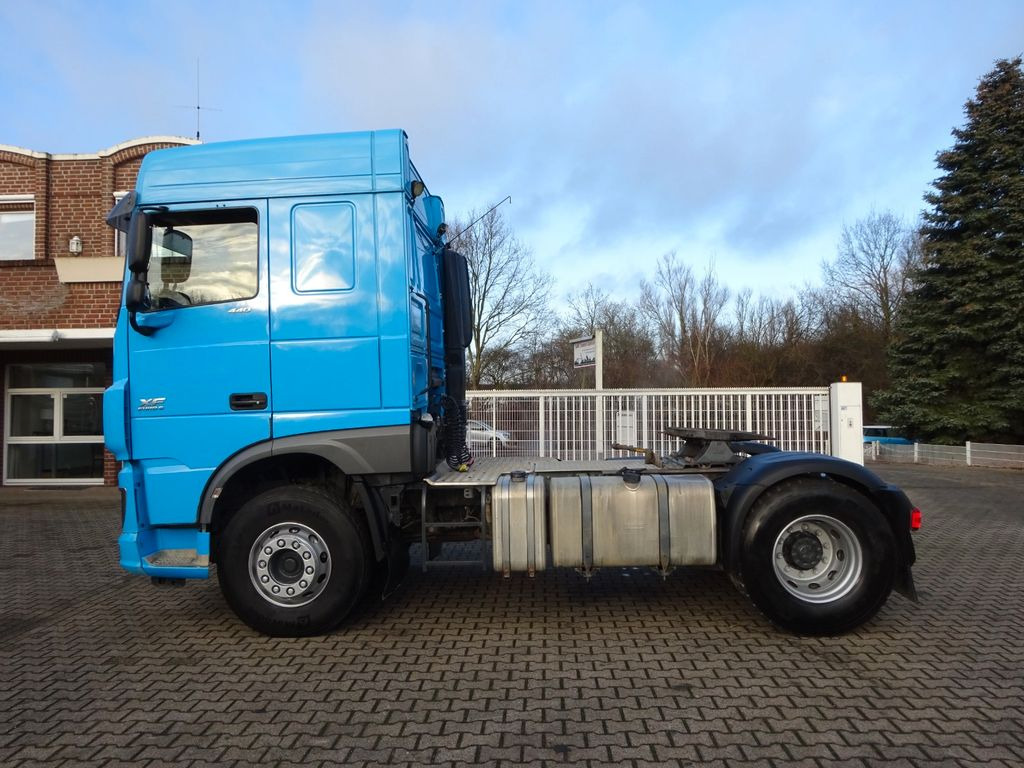 DAF XF 440 + Hydrl. Pumpe 4x2 DAF XF 440 + Kipphydraulik - Tracteur routier: photos 3 DAF XF 440 + Hydrl. Pumpe 4x2 DAF XF 440 + Kipphydraulik - Tracteur routier: photos 3