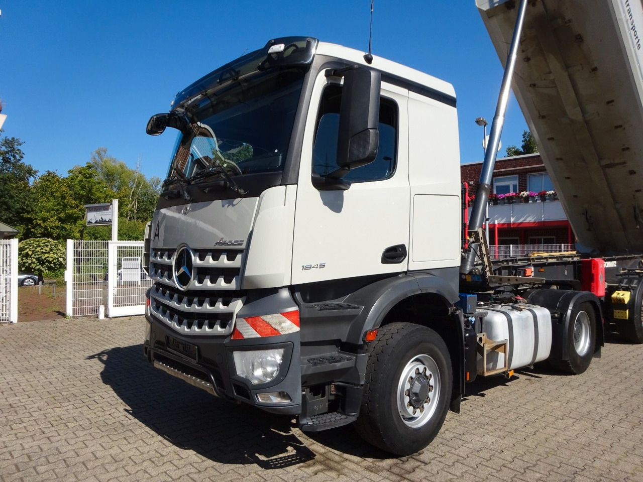 Mercedes-Benz 1845 Arocs SZM HAD 4x4 !!4 Stück verfügbar !! - Tracteur routier: photos 2 Mercedes-Benz 1845 Arocs SZM HAD 4x4 !!4 Stück verfügbar !! - Tracteur routier: photos 2