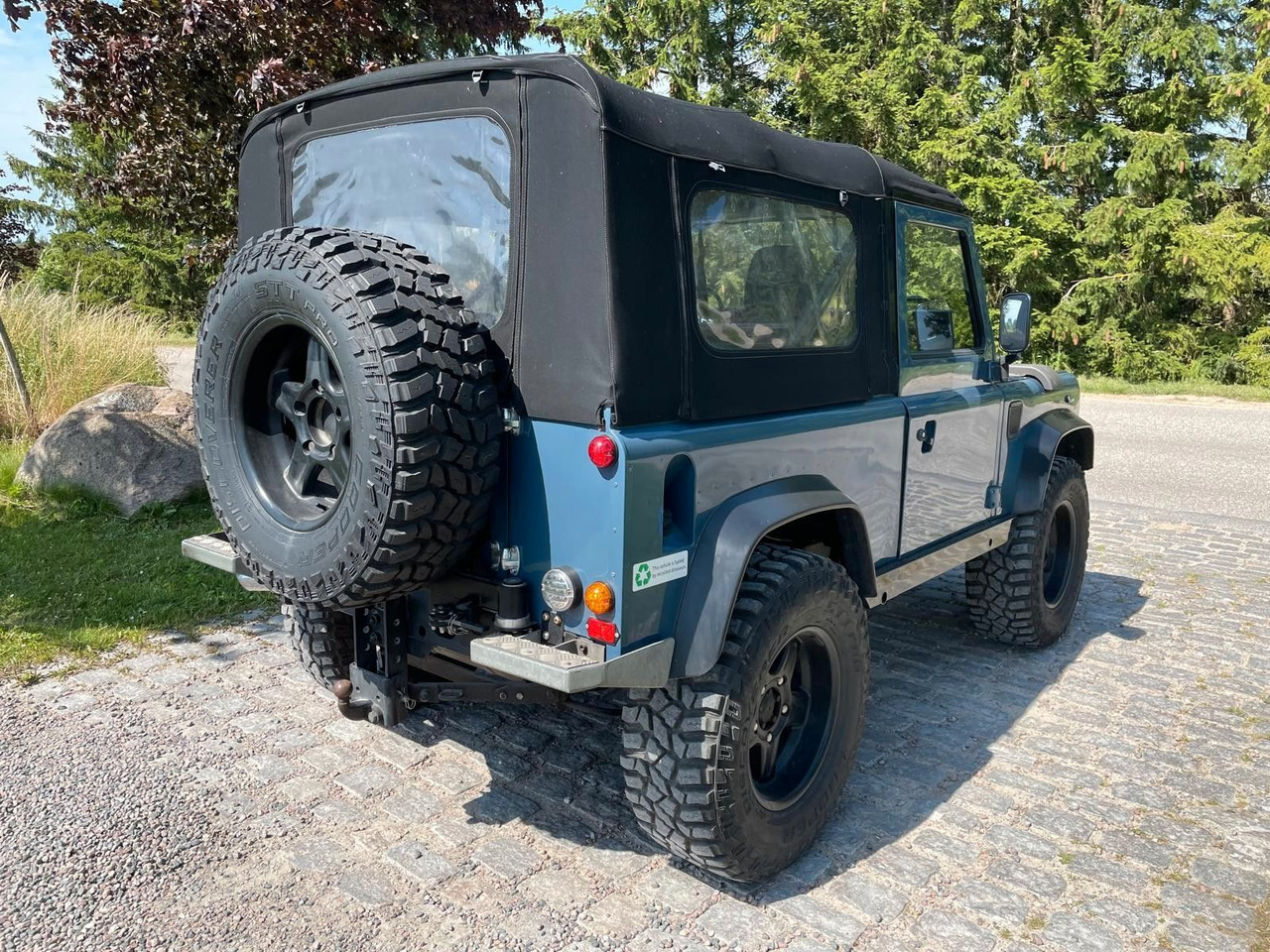 Land Rover LR Defender 90 Soft Top V8 Automatic 60000 brutt Land Rover LR Defender 90 SoftTop V8 Automatic - Pick-up: photos 5 Land Rover LR Defender 90 Soft Top V8 Automatic 60000 brutt Land Rover LR Defender 90 SoftTop V8 Automatic - Pick-up: photos 5