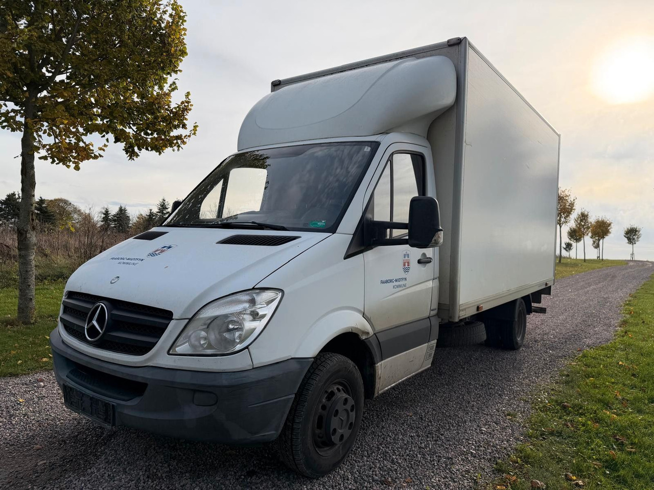 Mercedes-Benz Sprinter II Box + Lift - Fourgon utilitaire: photos 1 Mercedes-Benz Sprinter II Box + Lift - Fourgon utilitaire: photos 1