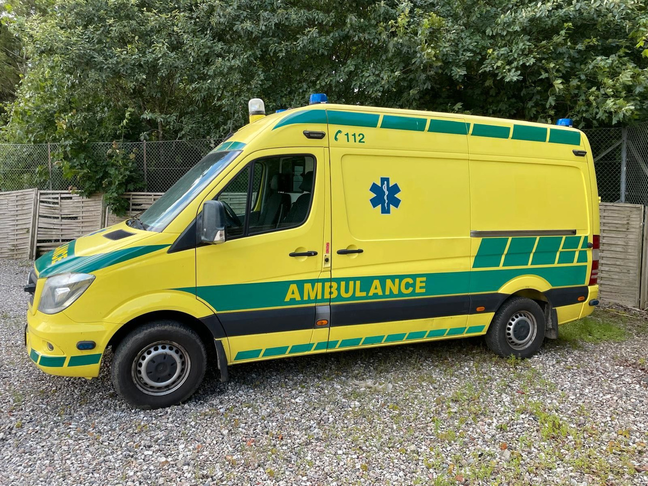 Mercedes-Benz Sprinter II Kasten 316 CDI Aut *Ambulance - Ambulance: photos 2 Mercedes-Benz Sprinter II Kasten 316 CDI Aut *Ambulance - Ambulance: photos 2