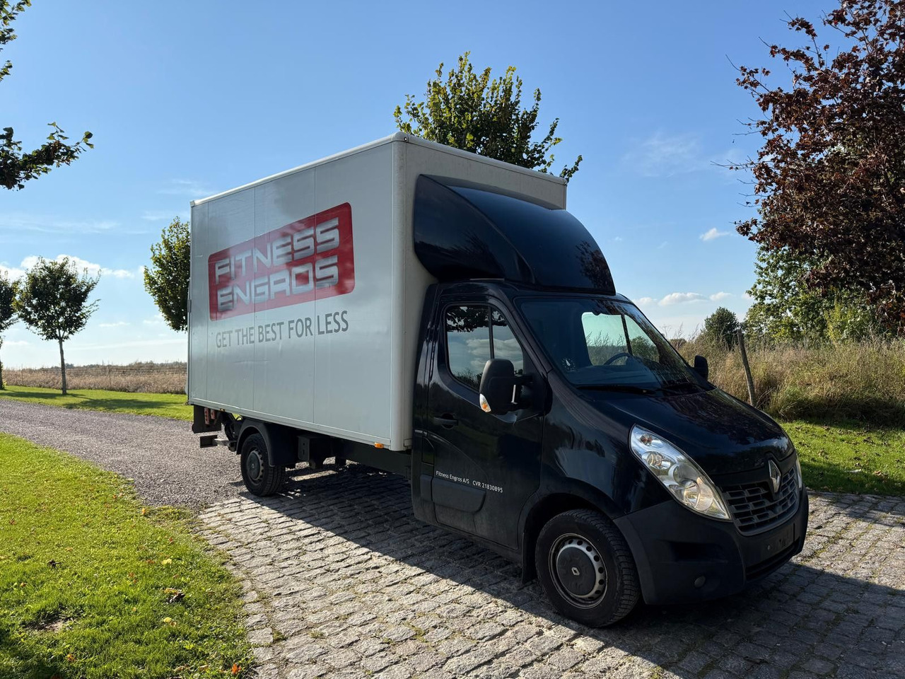 Renault Master III 2.3dCi box L:4,2 m x H:2,5m x B:2,2m - Utilitaire plateau: photos 1 Renault Master III 2.3dCi box L:4,2 m x H:2,5m x B:2,2m - Utilitaire plateau: photos 1