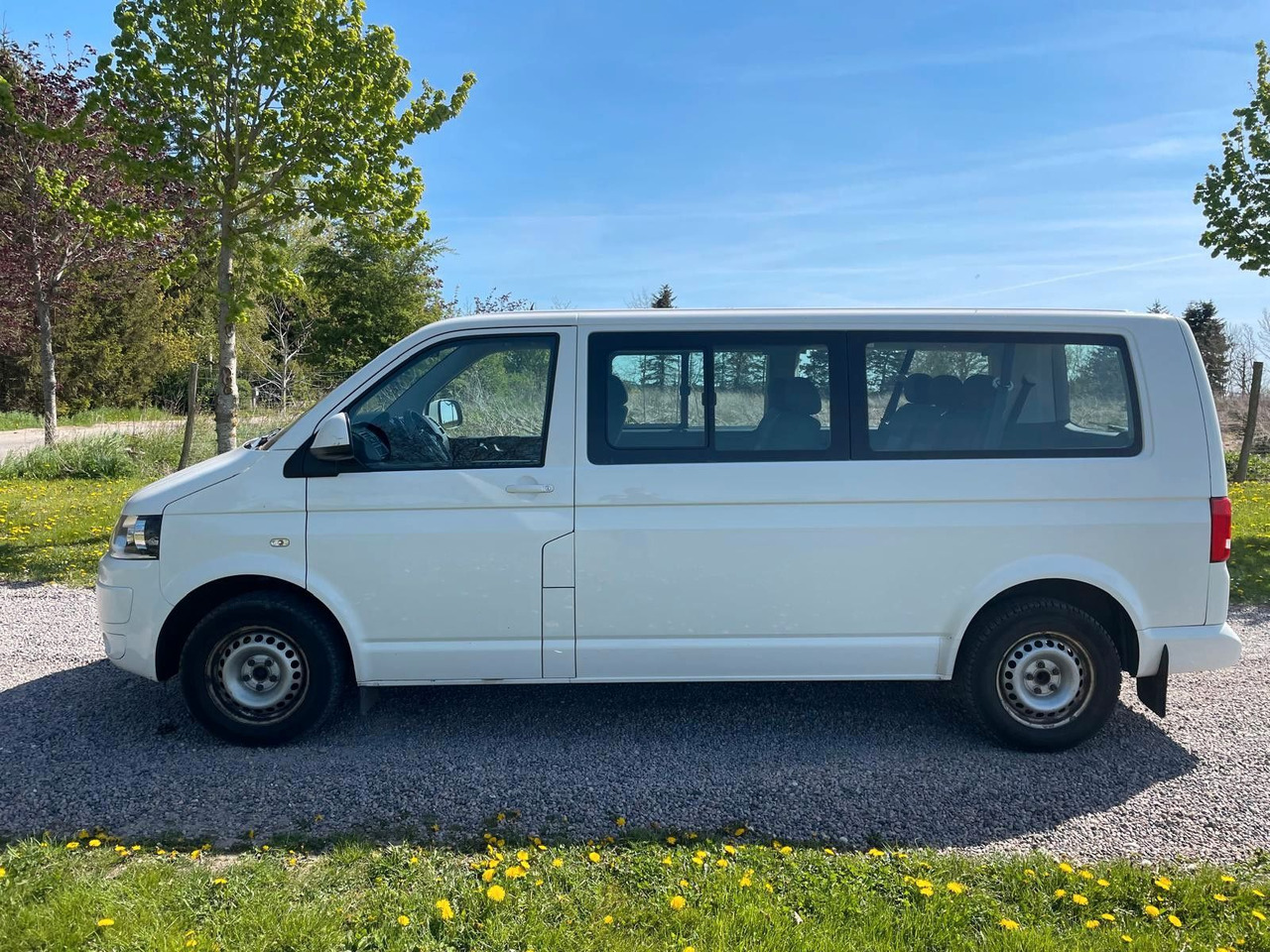 Volkswagen T5 Transporter Bus Caravelle Comfortline lang - Transport de personnes: photos 2 Volkswagen T5 Transporter Bus Caravelle Comfortline lang - Transport de personnes: photos 2